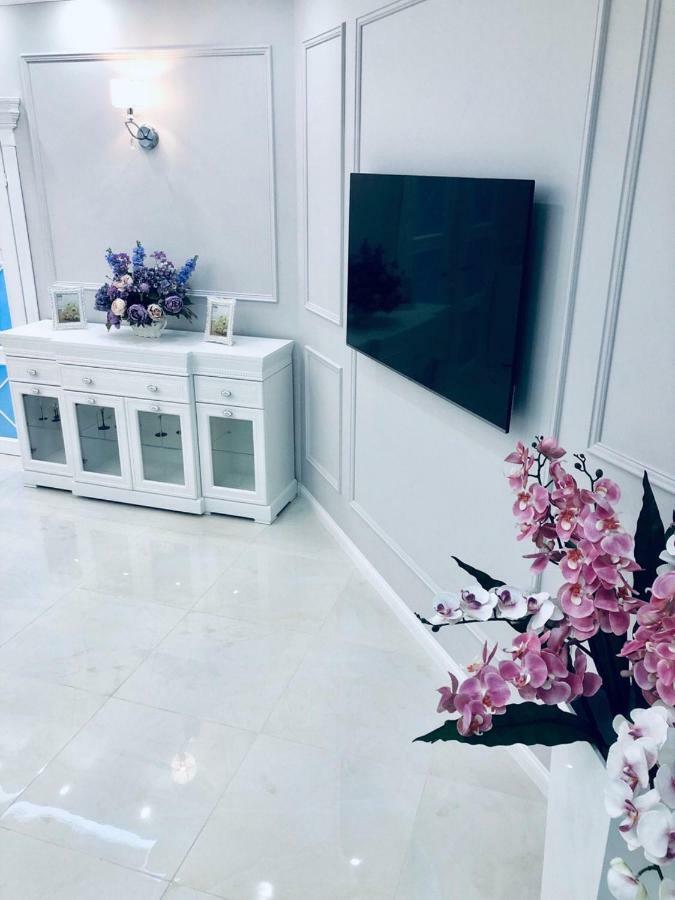 White Apartments In Arcadia 오데사 외부 사진